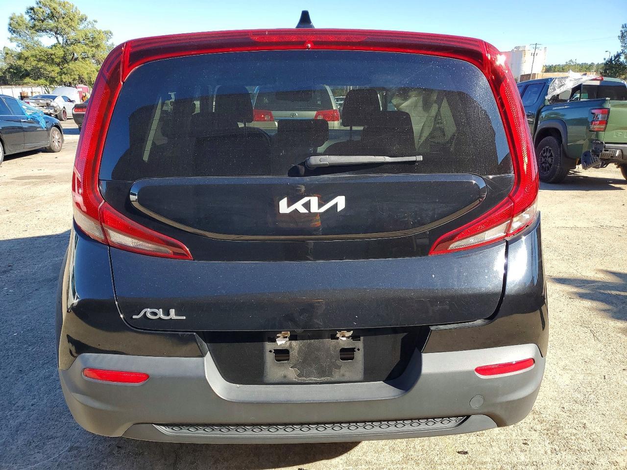 2022 Kia Soul - Image 6