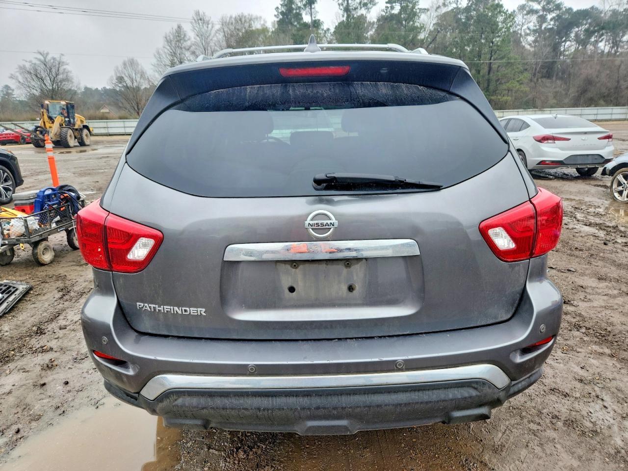 2019 Nissan Pathfinder S - Фото 6