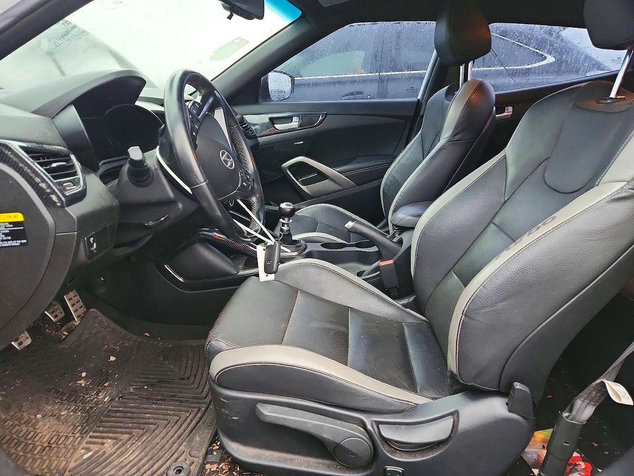 2016 Hyundai Veloster Turbo - Image 7