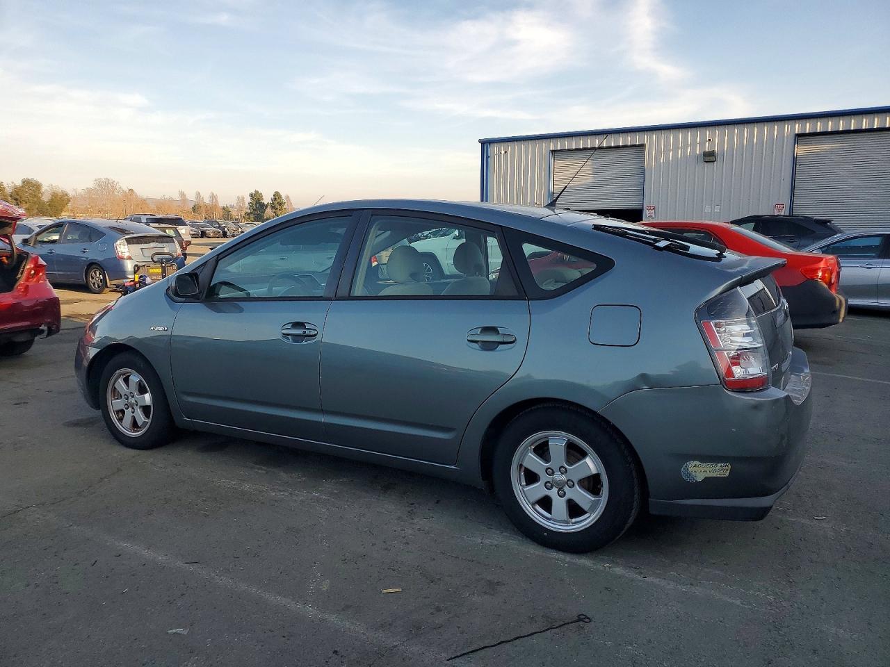 2005 Toyota Prius - Image 2