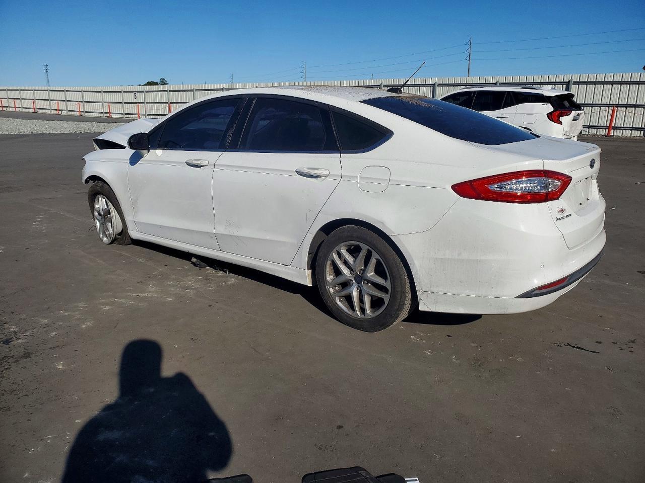 2016 Ford Fusion Se - Фото 2