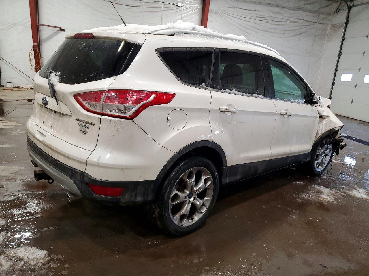 2013 Ford Escape Titanium - Фото 3