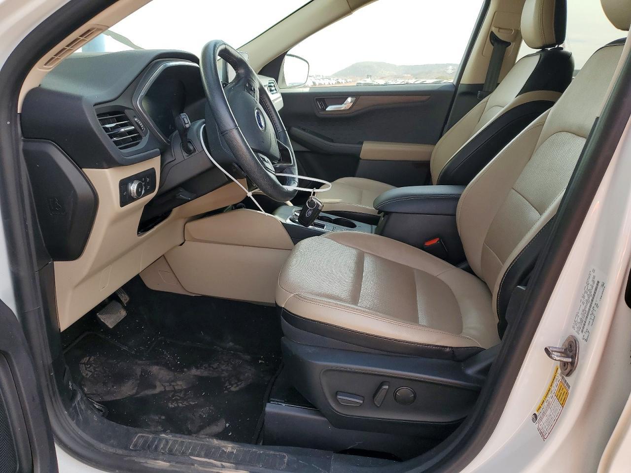 2020 Ford Escape Titanium - Image 7
