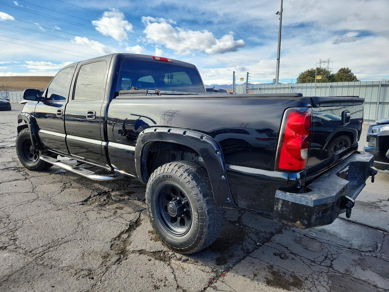 2007 Chevrolet Silverado K2500 Heavy Duty - Image 2