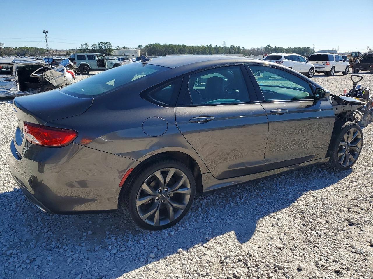 2016 Chrysler 200 S - Фото 3