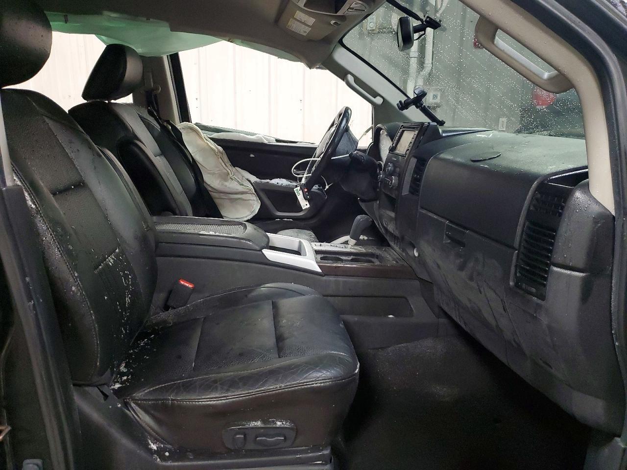 2015 Nissan Titan S - Фото 7