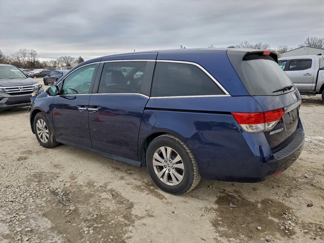 2016 Honda Odyssey Se - Фото 2