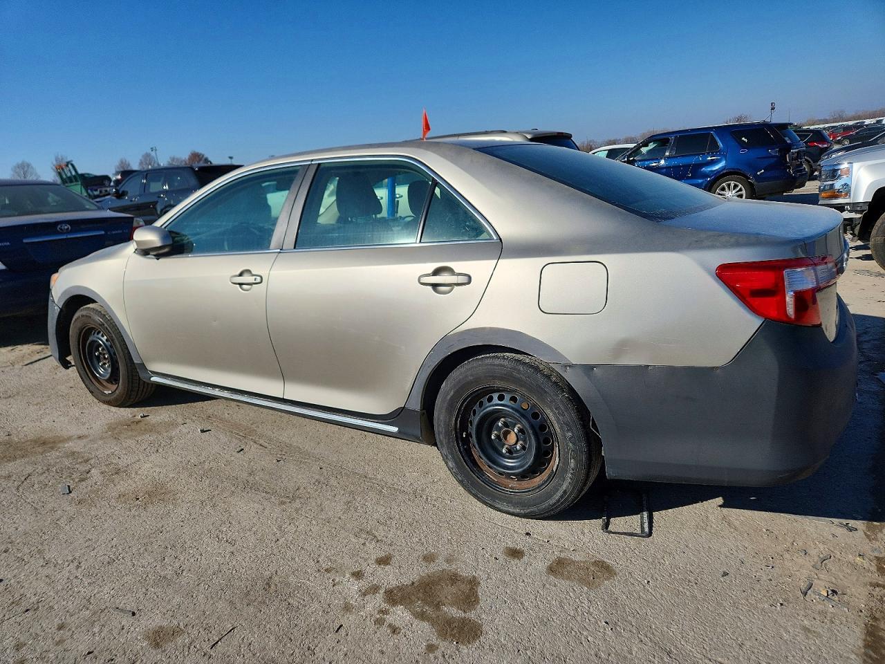 2013 Toyota Camry L - Image 2