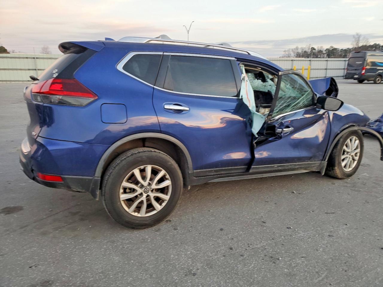 2019 Nissan Rogue Sv - Фото 3