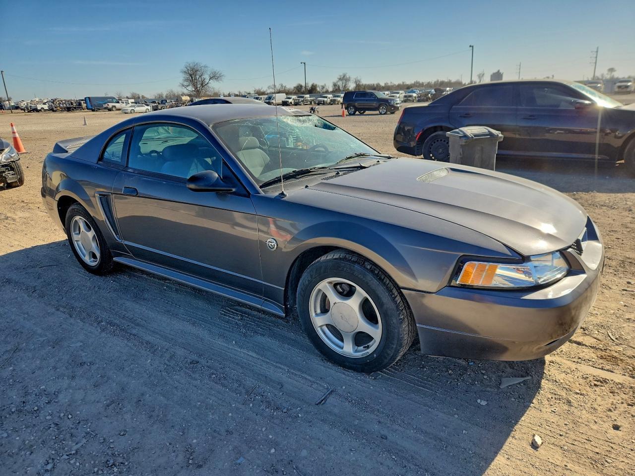 2004 Ford Mustang - Image 4