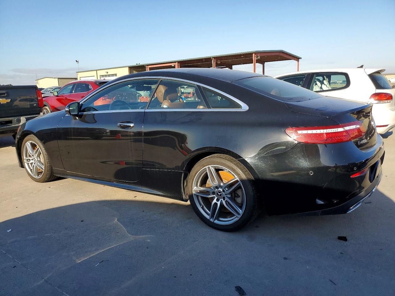 2018 Mercedes-Benz E 400 - Фото 2
