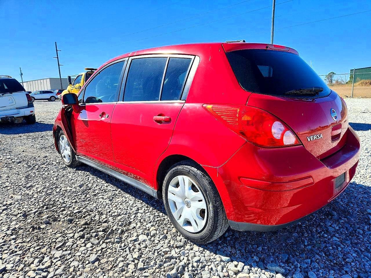2010 Nissan Versa S - Image 2