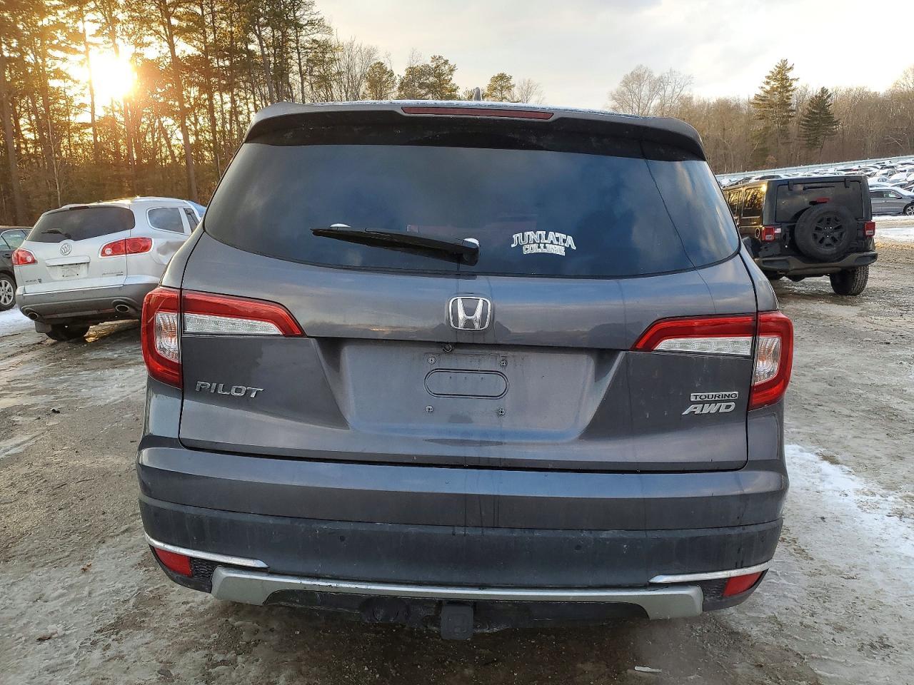 2019 Honda Pilot Touring - Image 6