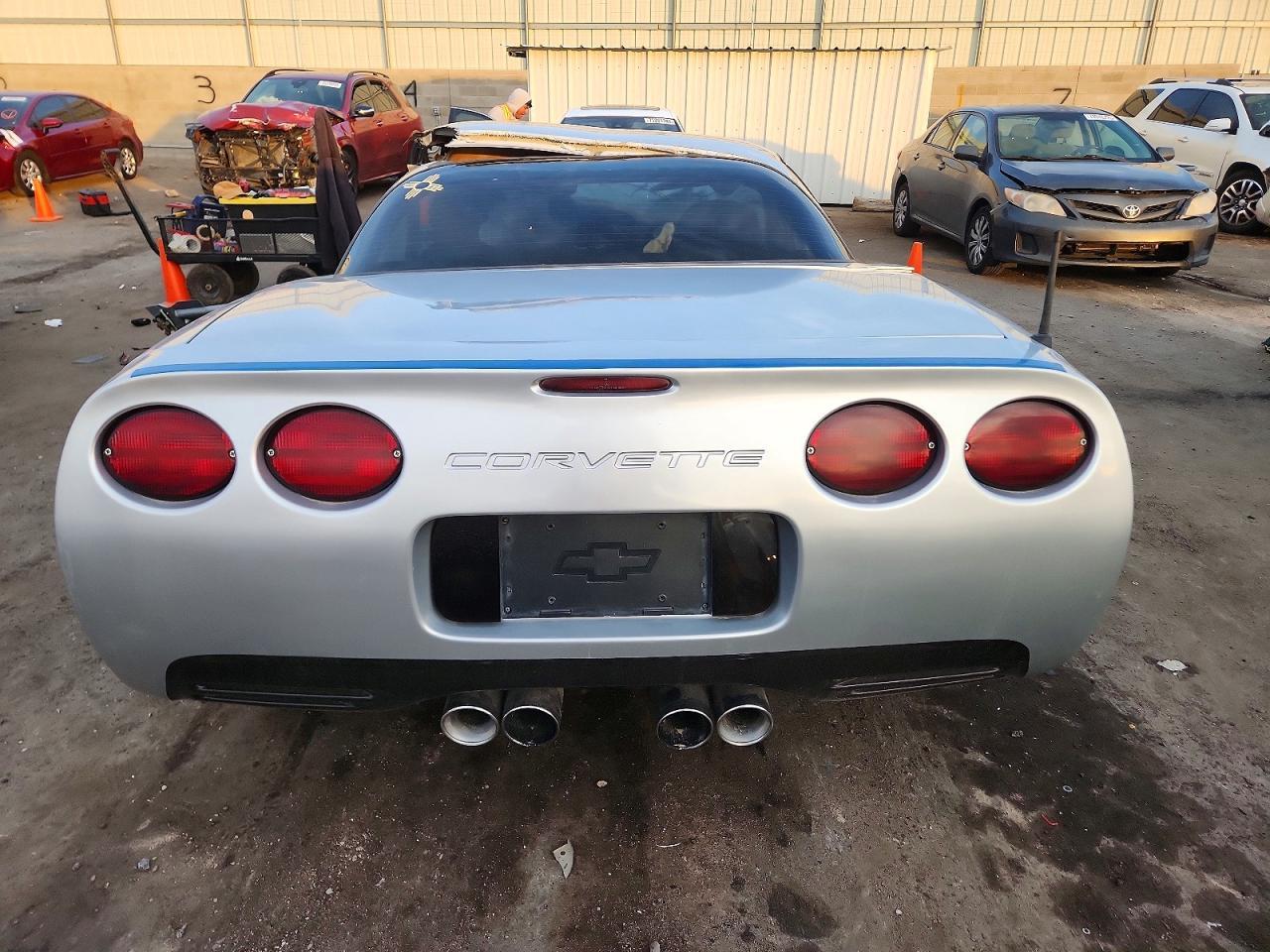 2001 Chevrolet Corvette Z06 - Фото 6