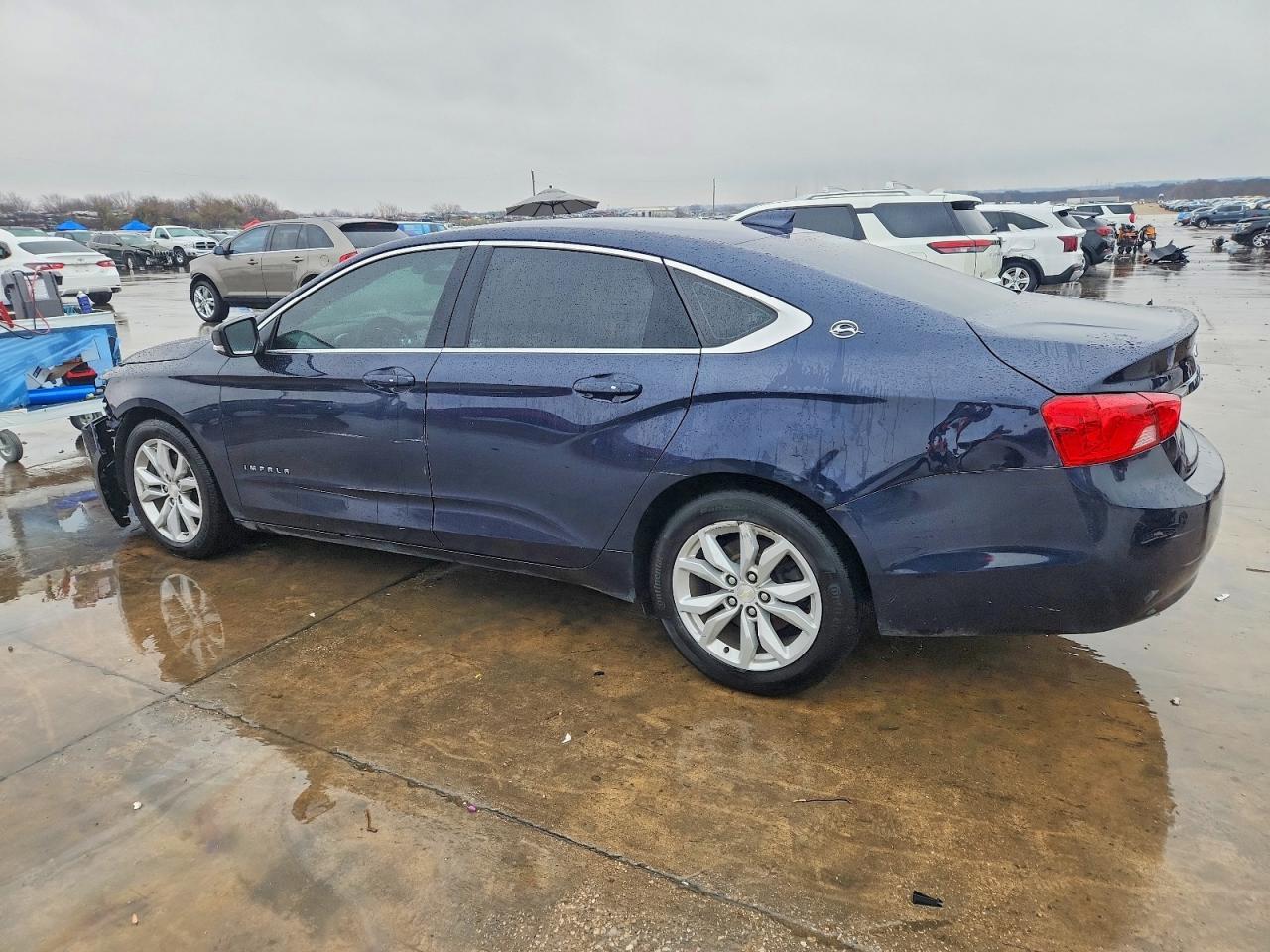 2019 Chevrolet Impala Lt - Image 2