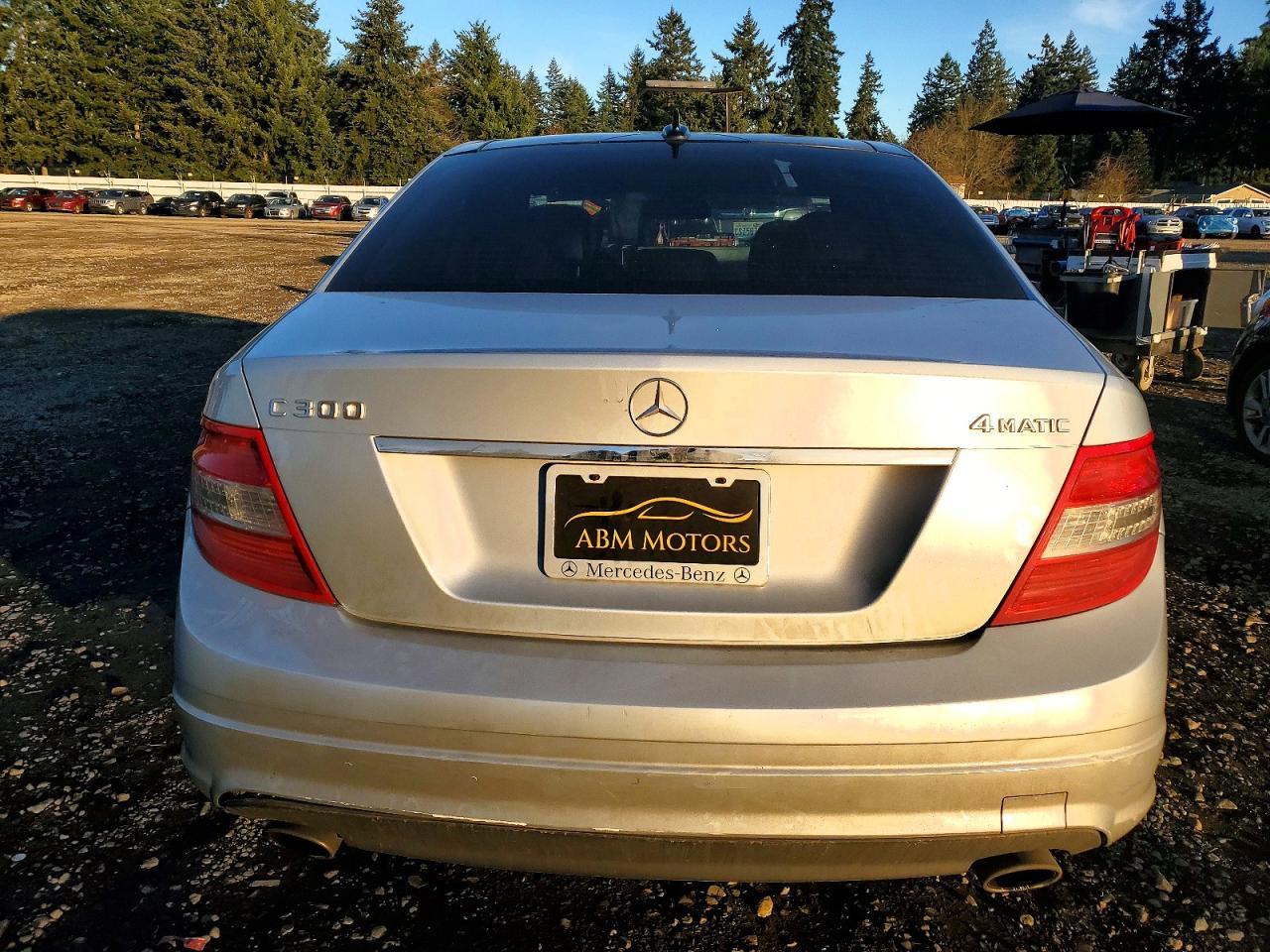 2010 Mercedes-Benz C 300 4Matic - Фото 6