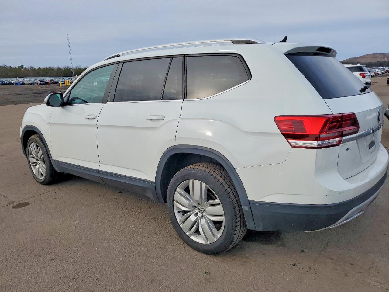 2019 Volkswagen Atlas Se - Фото 2
