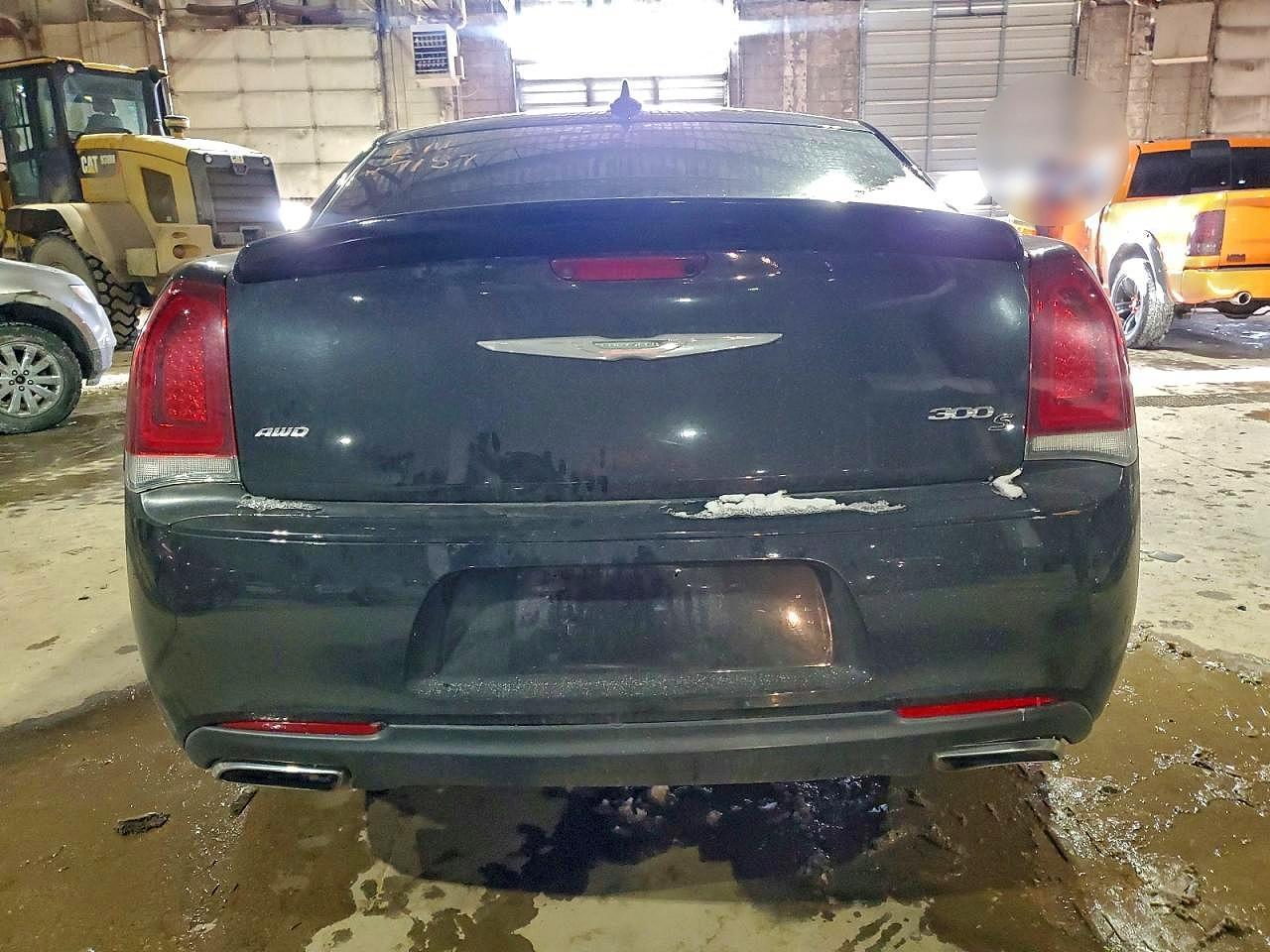 2017 Chrysler 300 S - Фото 6