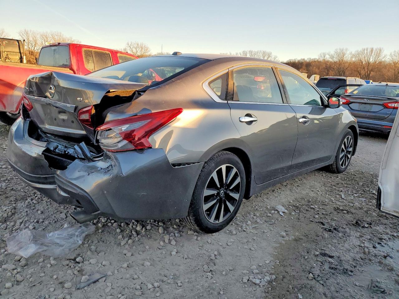 2018 Nissan Altima 2.5 - Фото 3