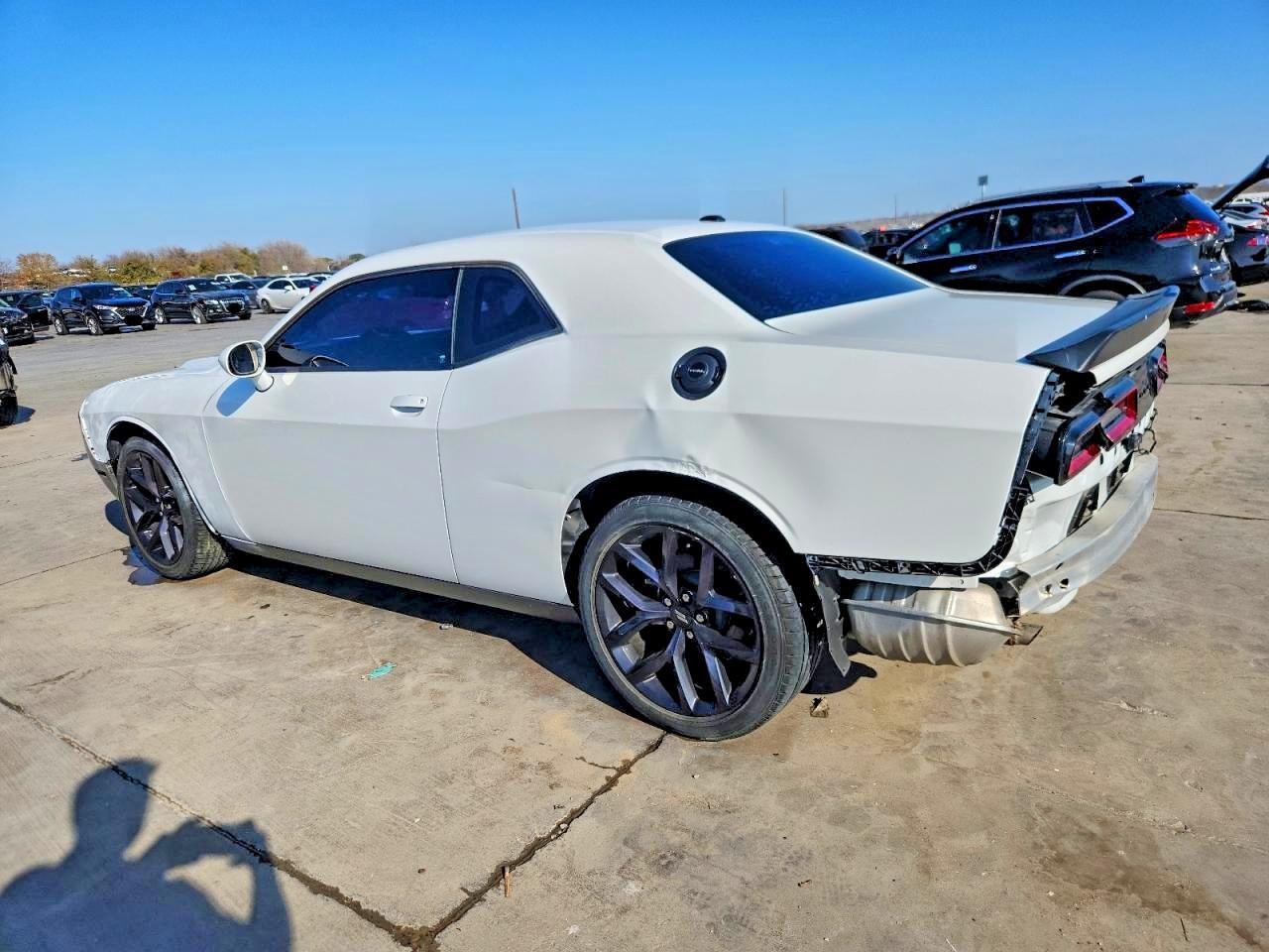 2020 Dodge Challenger Sxt - Image 2