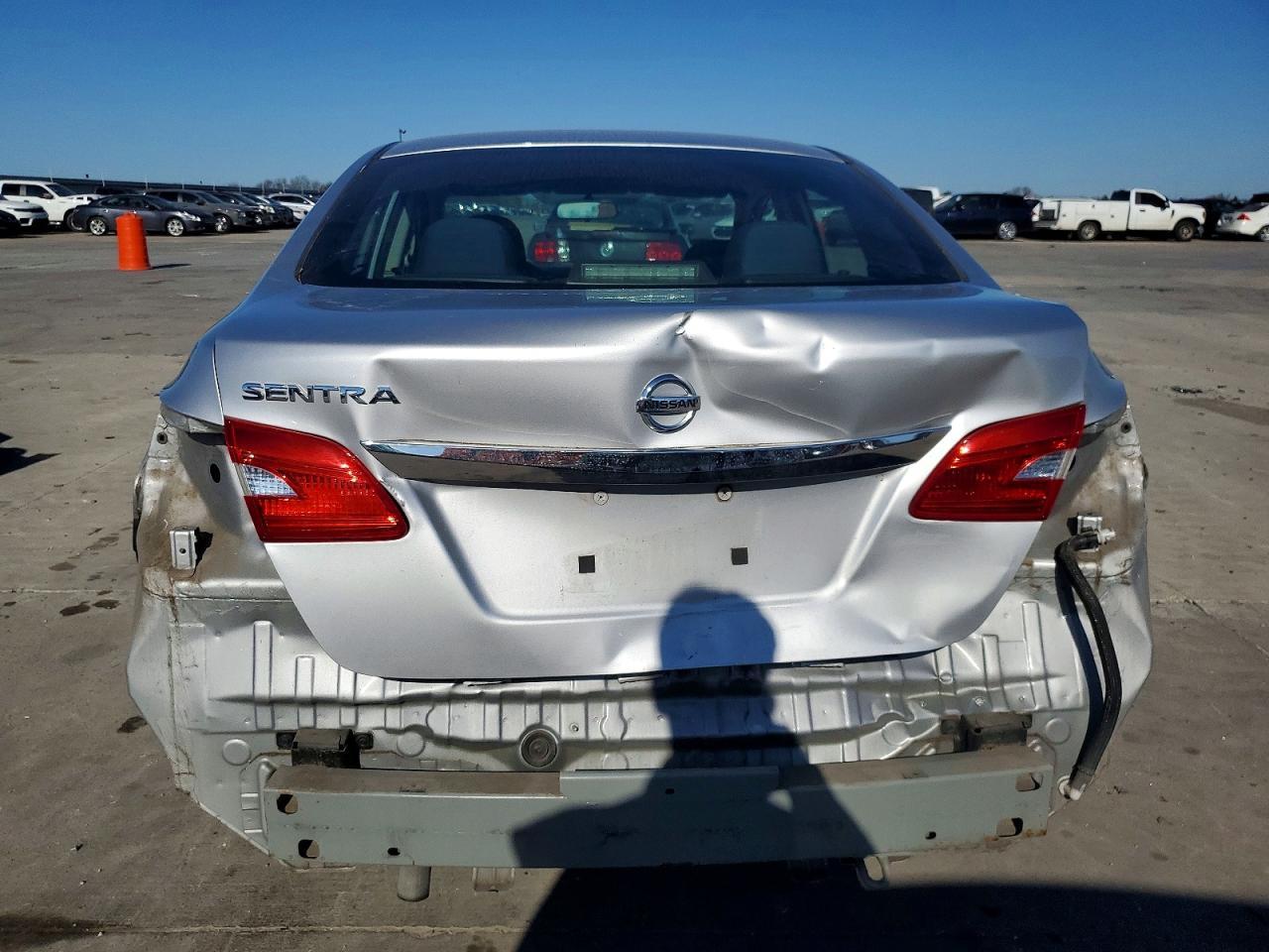 2019 Nissan Sentra S - Фото 6