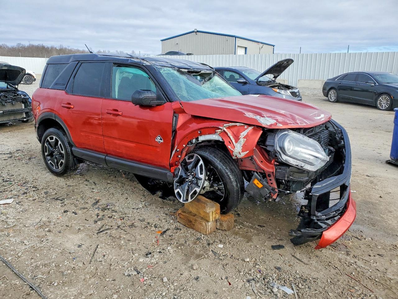 2024 Ford Bronco Sport Outer Banks - Фото 4