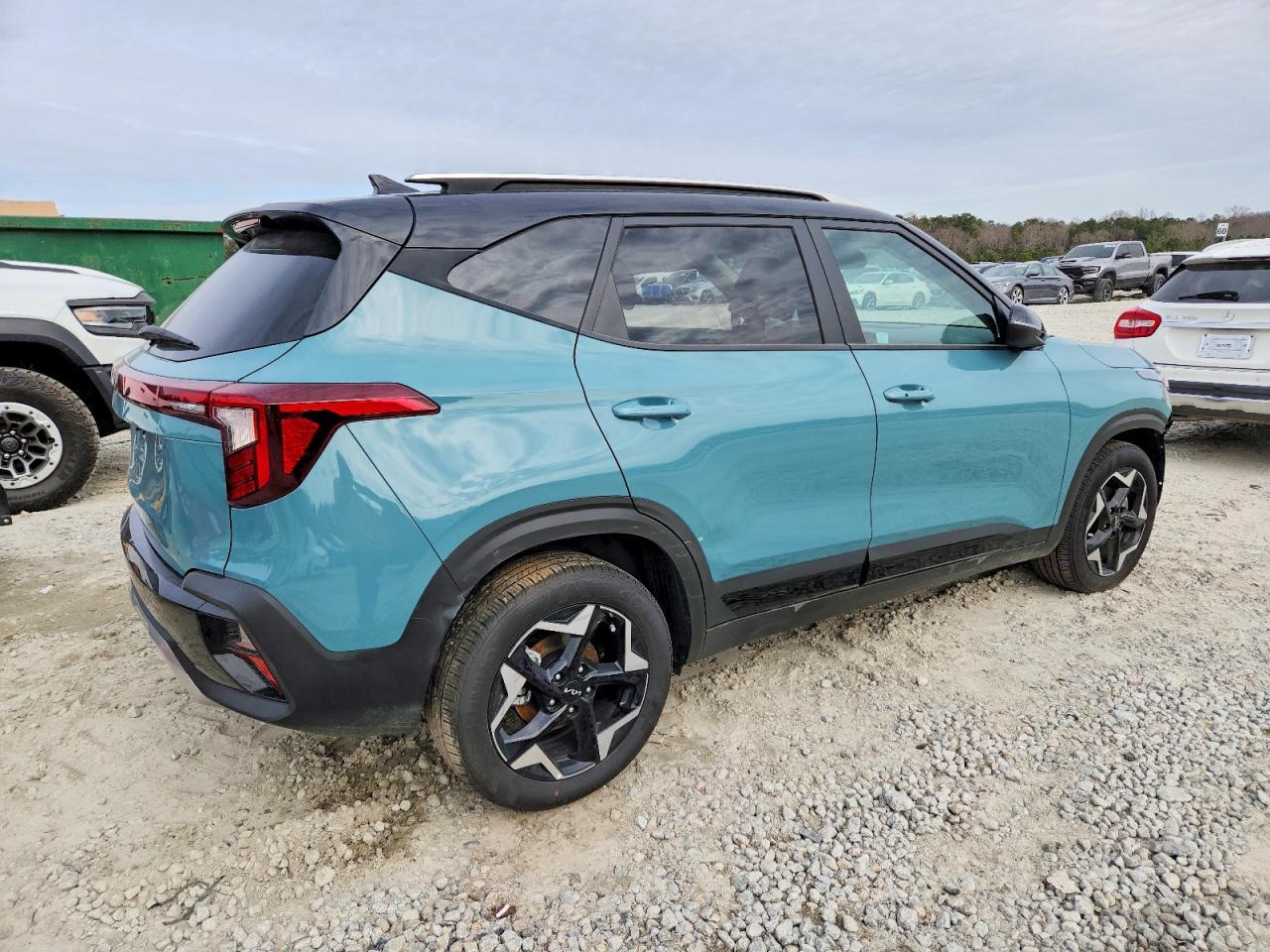 2025 Kia Seltos S - Image 3