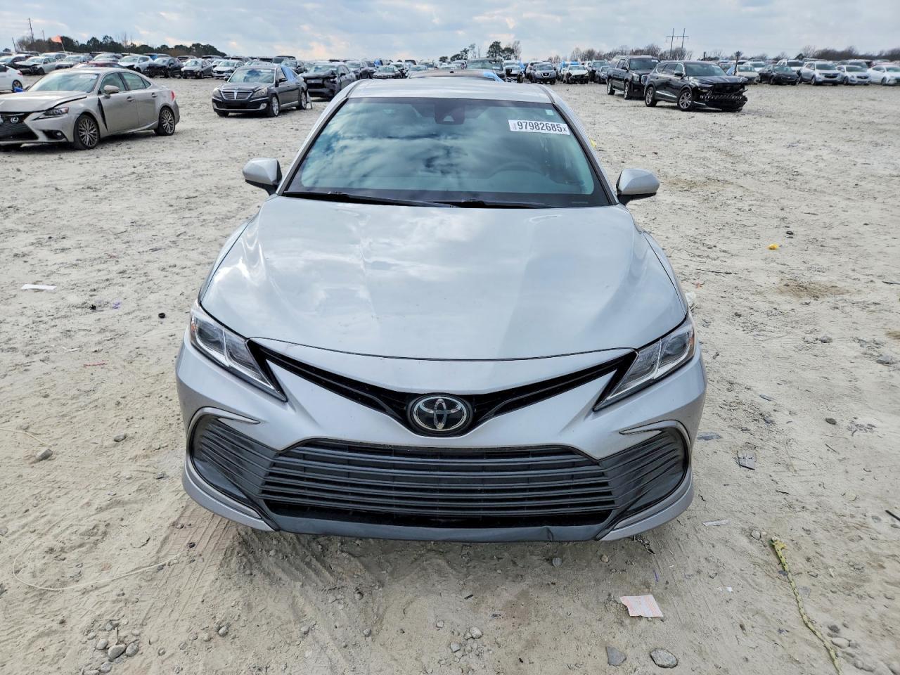 2022 Toyota Camry Le - Image 5