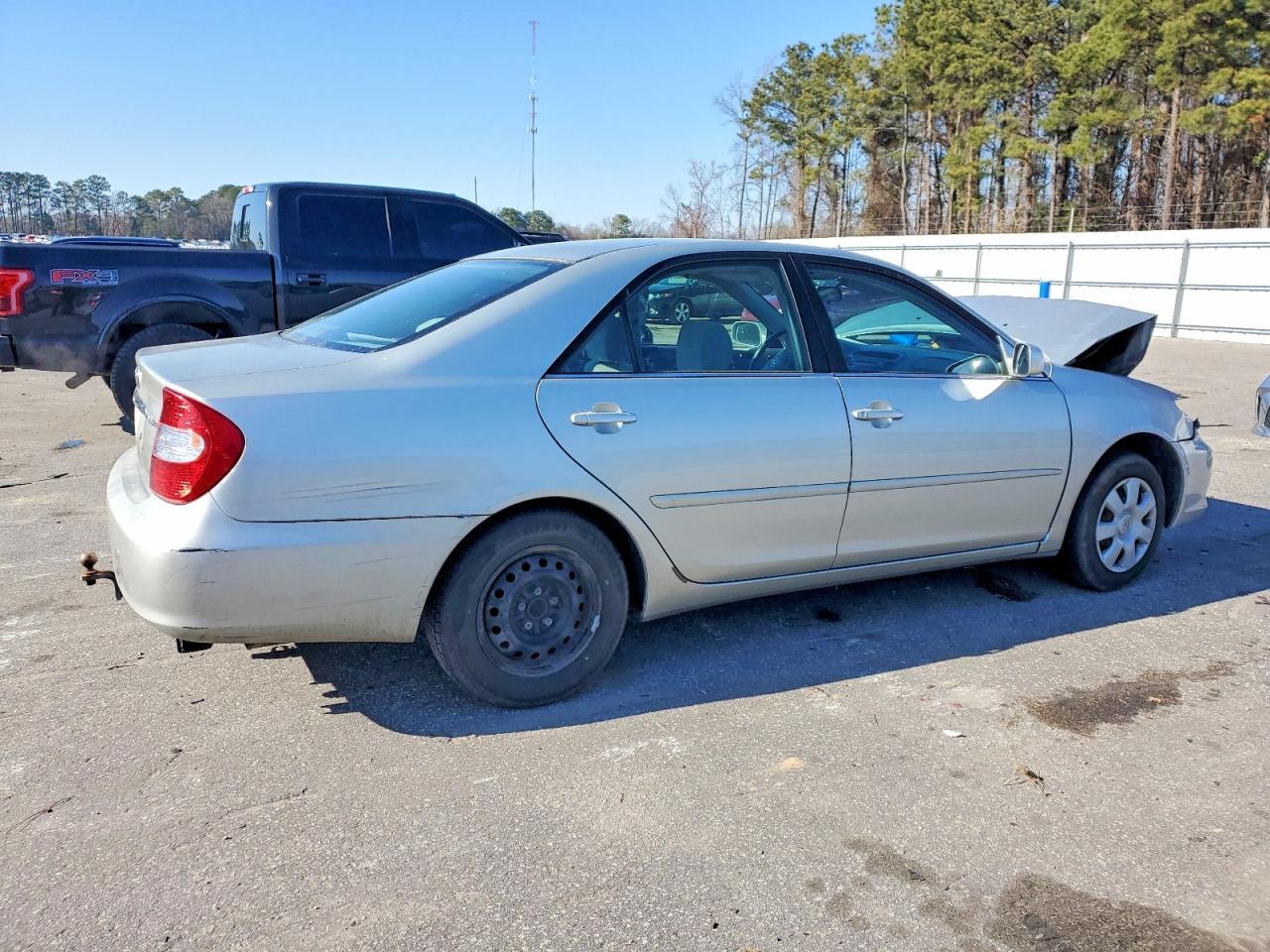 2004 Toyota Camry Le - Фото 3