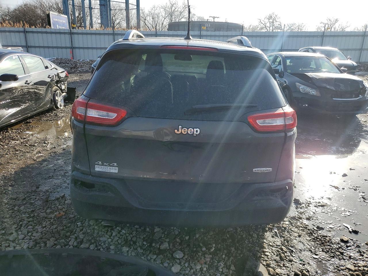 2014 Jeep Cherokee Latitude - Image 6