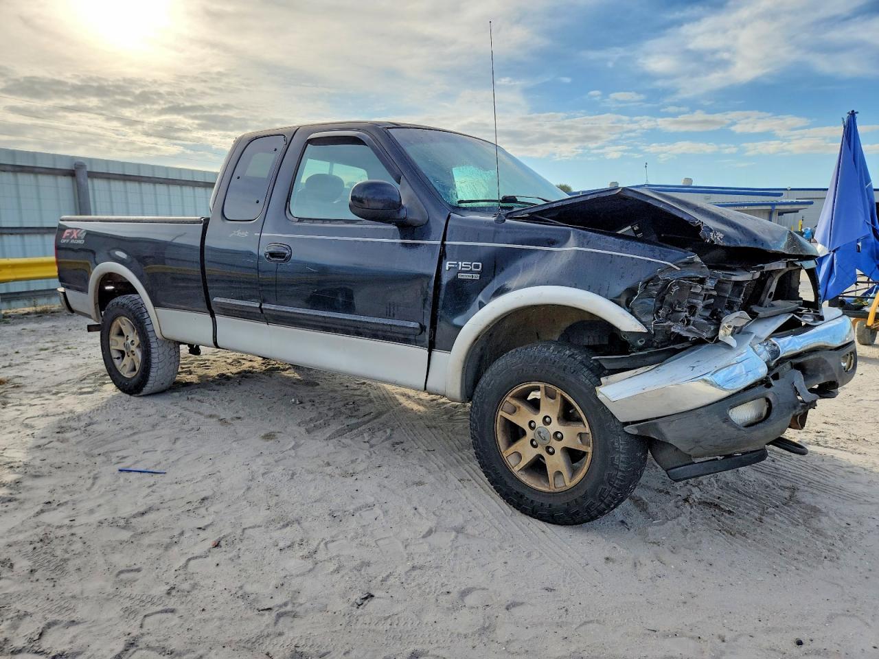2003 Ford F150 - Image 4