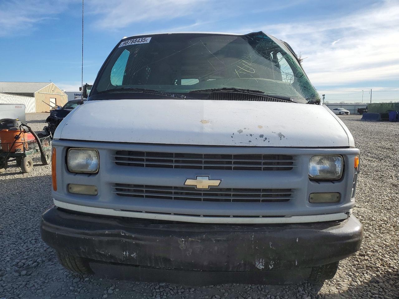 2001 Chevrolet Express 2500 Delivery Van - Фото 5