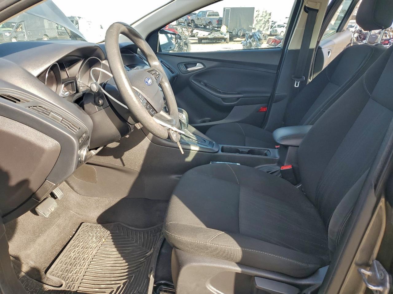 2018 Ford Focus Se - Image 7