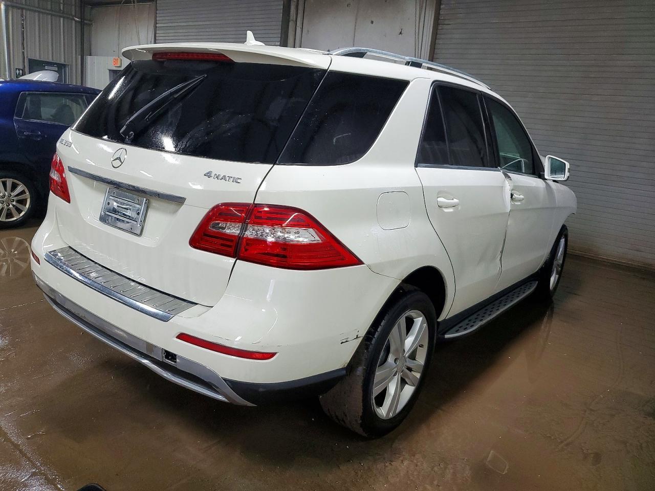 2013 Mercedes-Benz Ml 350 4Matic - Image 3