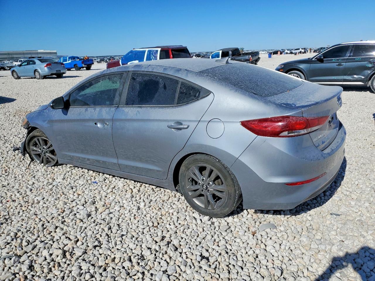 2017 Hyundai Elantra Se - Image 2