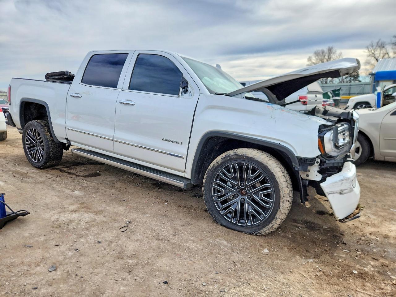 2017 GMC Sierra K1500 Denali - Image 4