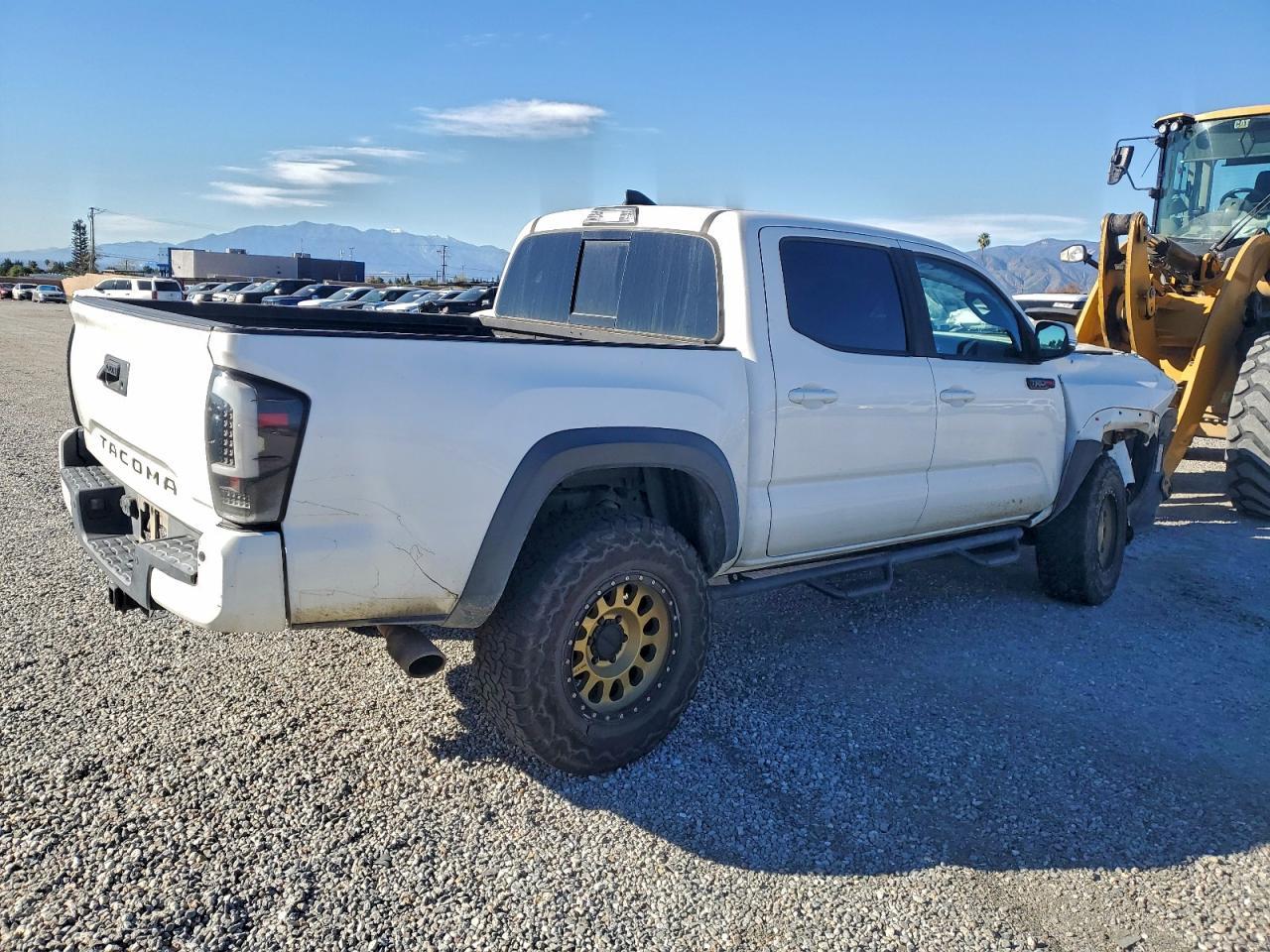 2019 Toyota Tacoma Double Cab - Image 3