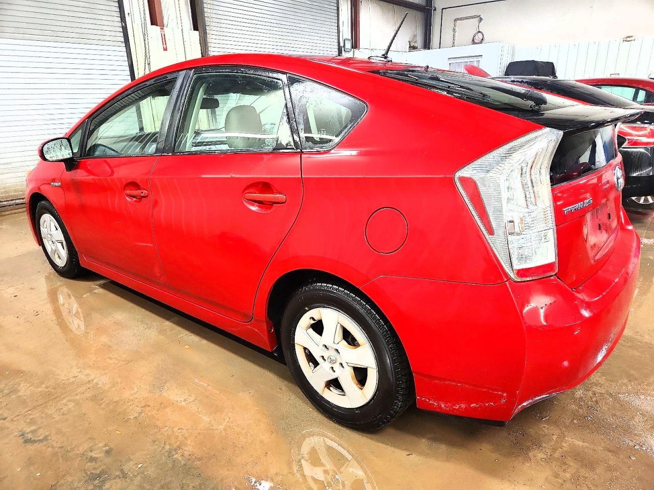 2010 Toyota Prius Iv - Фото 2
