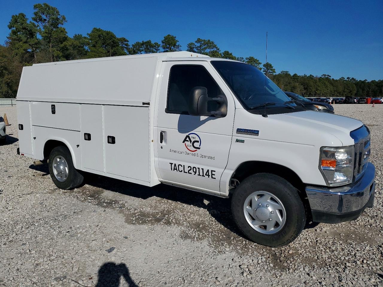 2018 Ford E350 Utility / Service Van - Фото 4