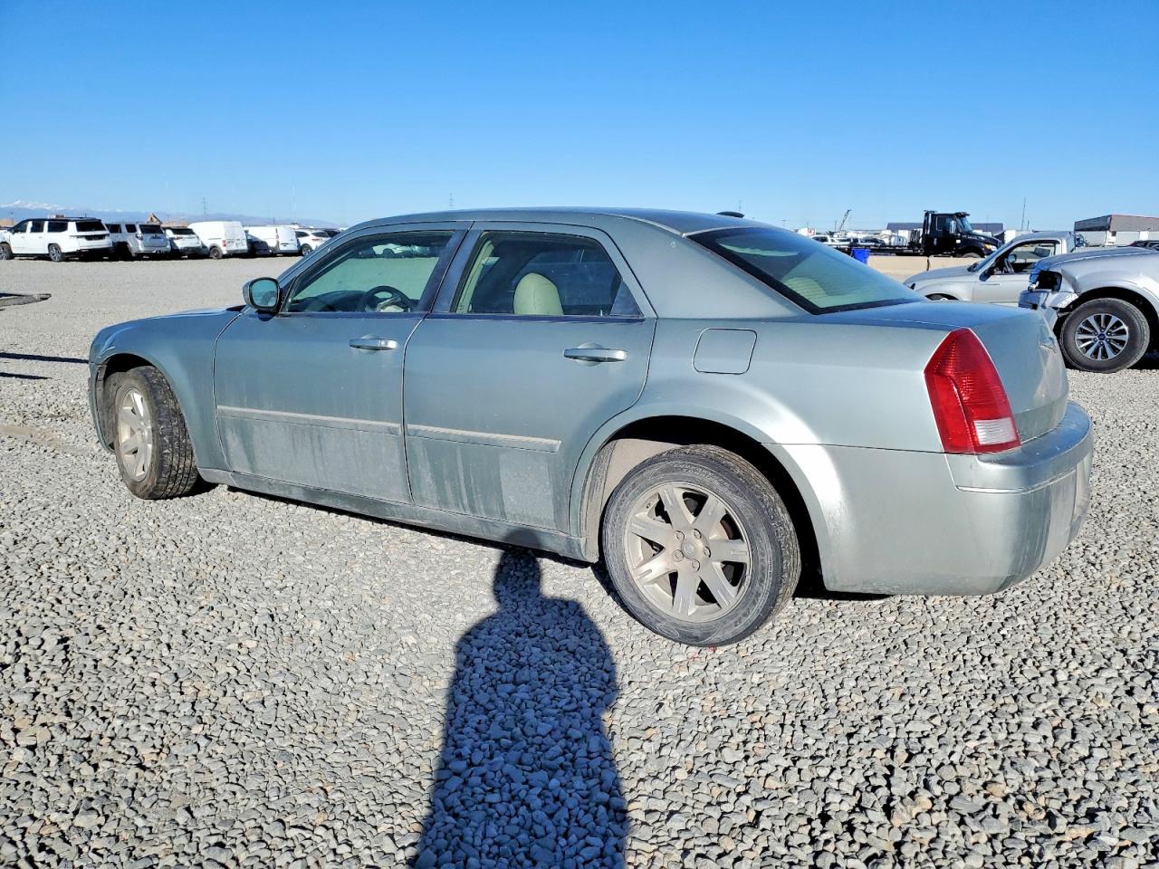 2006 Chrysler 300 Touring - Image 2