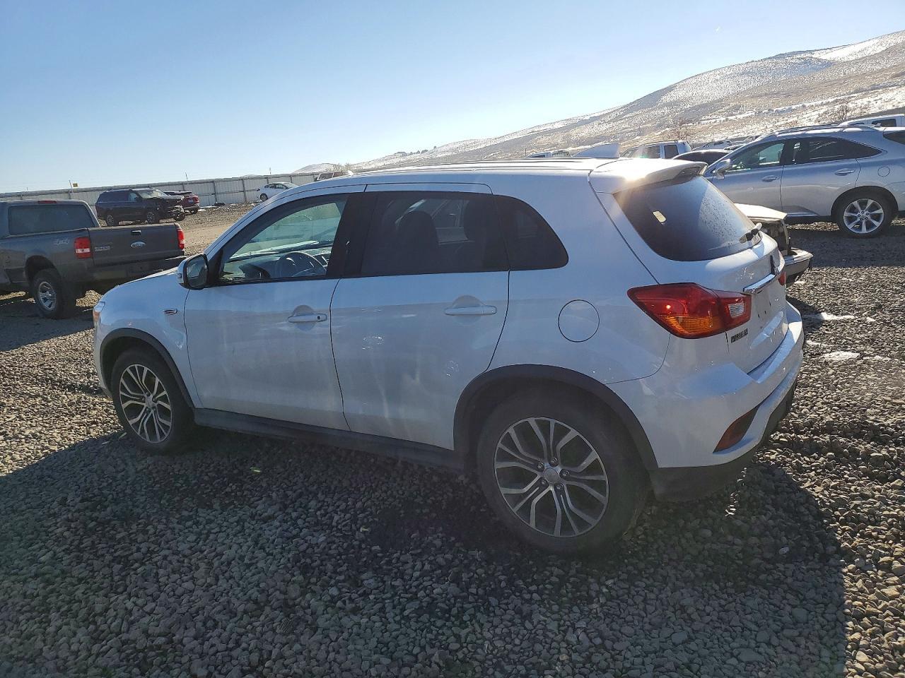 2019 Mitsubishi Outlander Sport Es - Image 2
