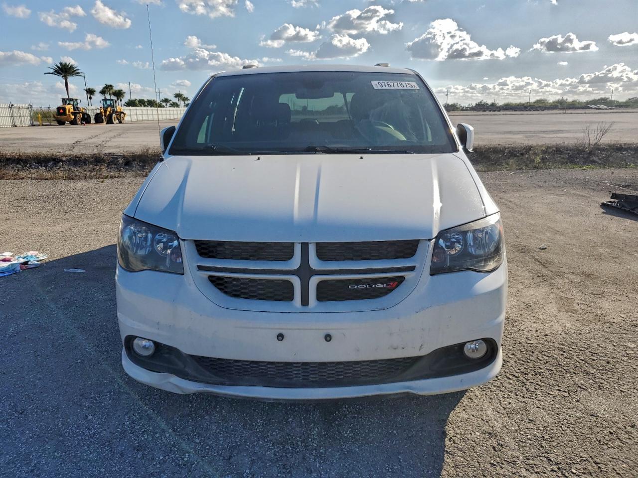 2019 Dodge Grand Caravan Gt - Image 5