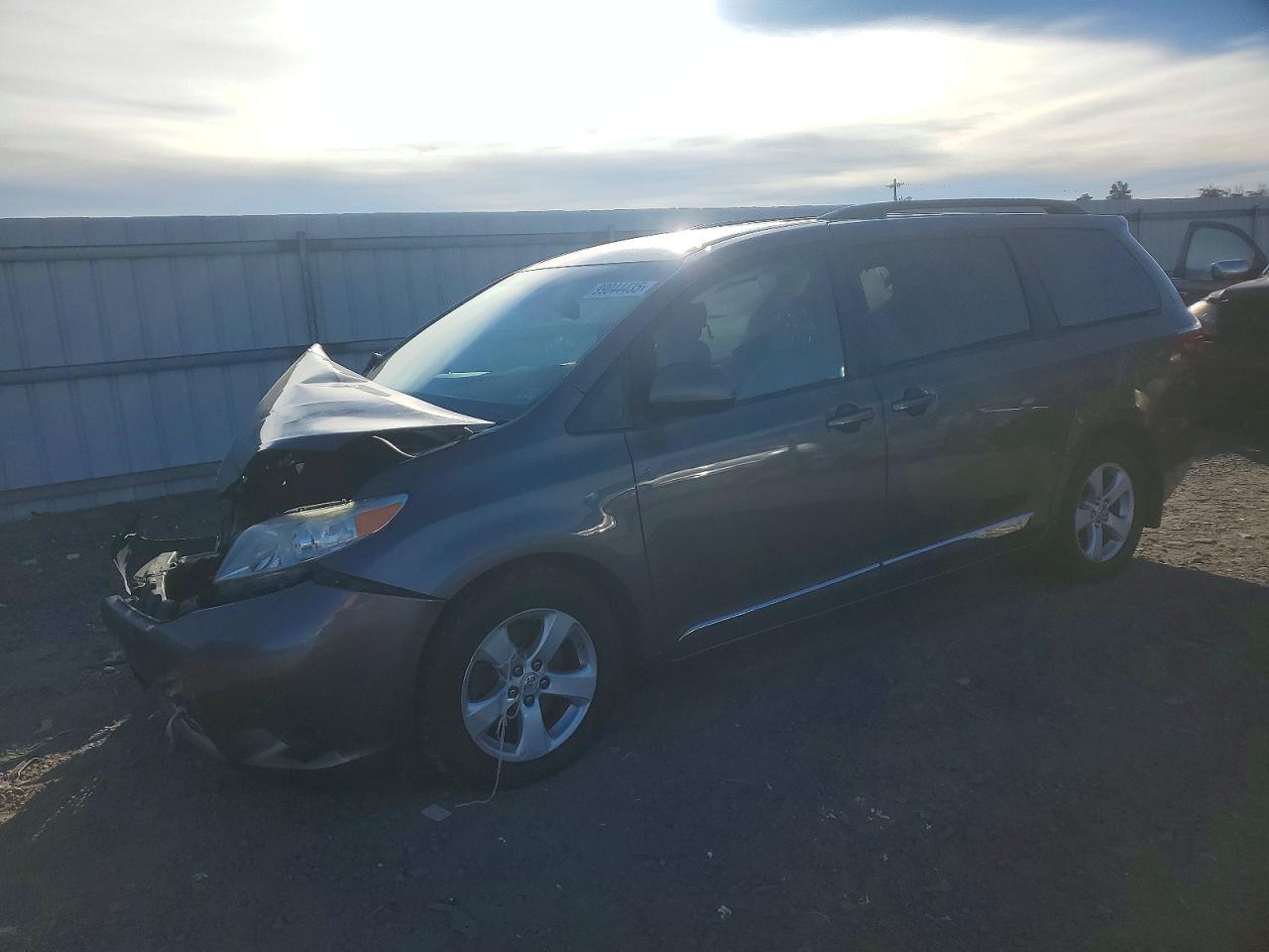 2017 Toyota Sienna Le