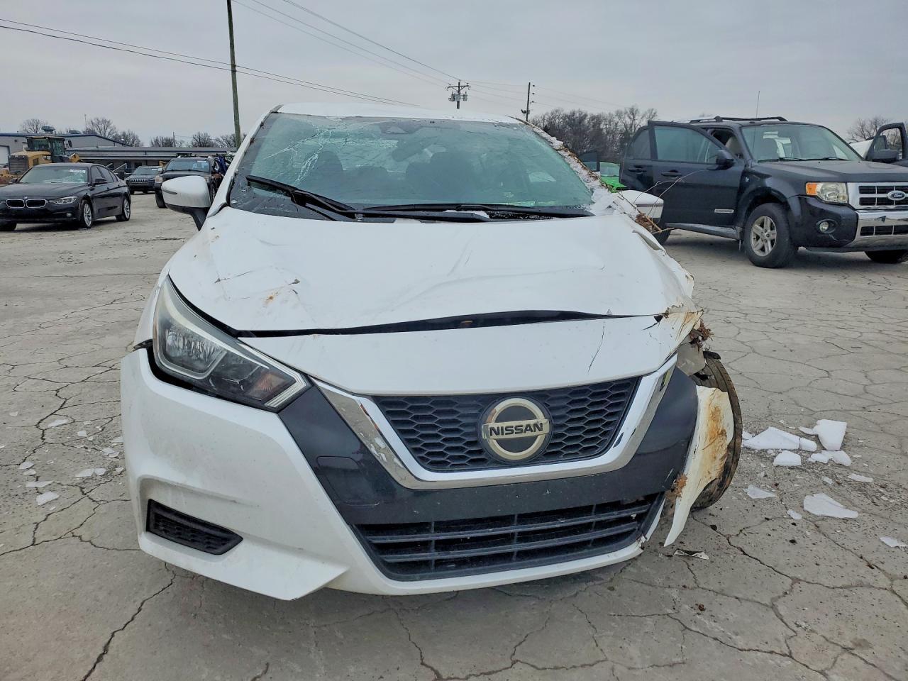 2021 Nissan Versa Sv - Image 5