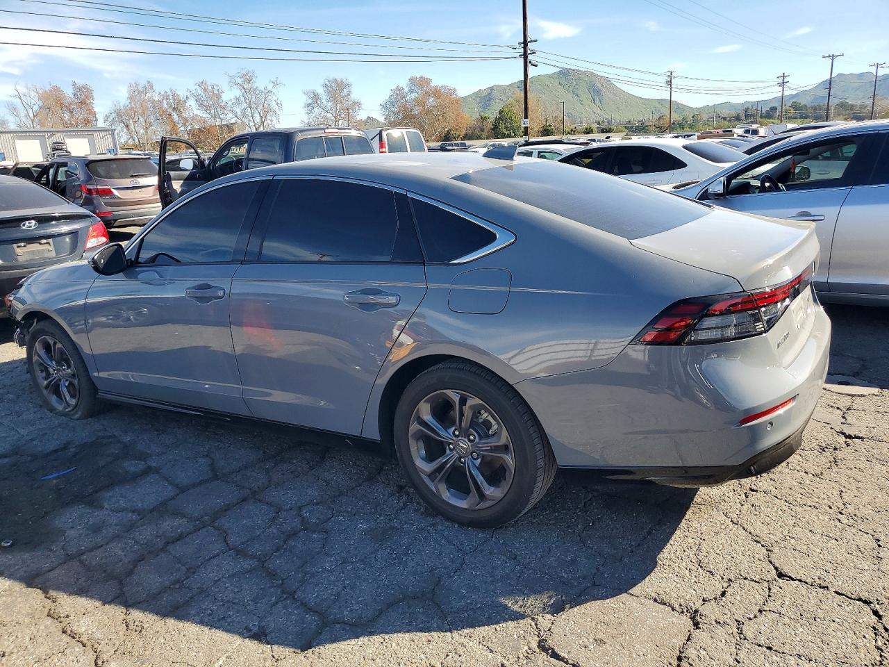 2024 Honda Accord Hybrid Exl - Image 2