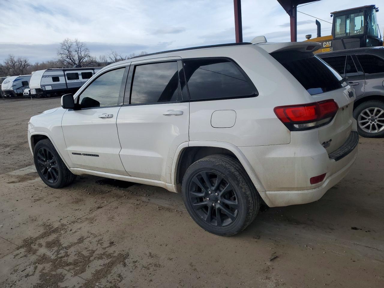 2018 Jeep Grand Cherokee Laredo - Image 2