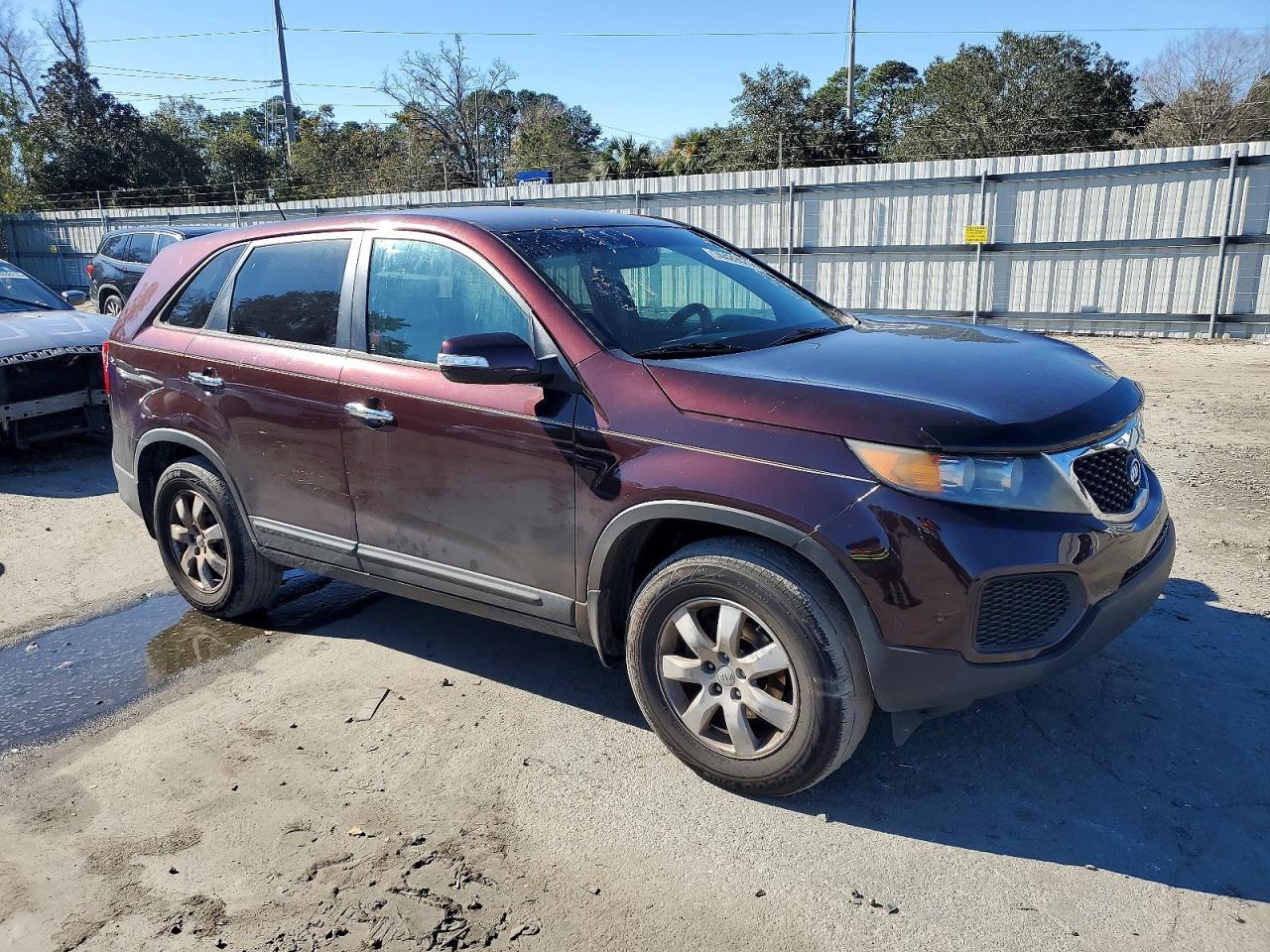 2013 Kia Sorento Lx - Image 4