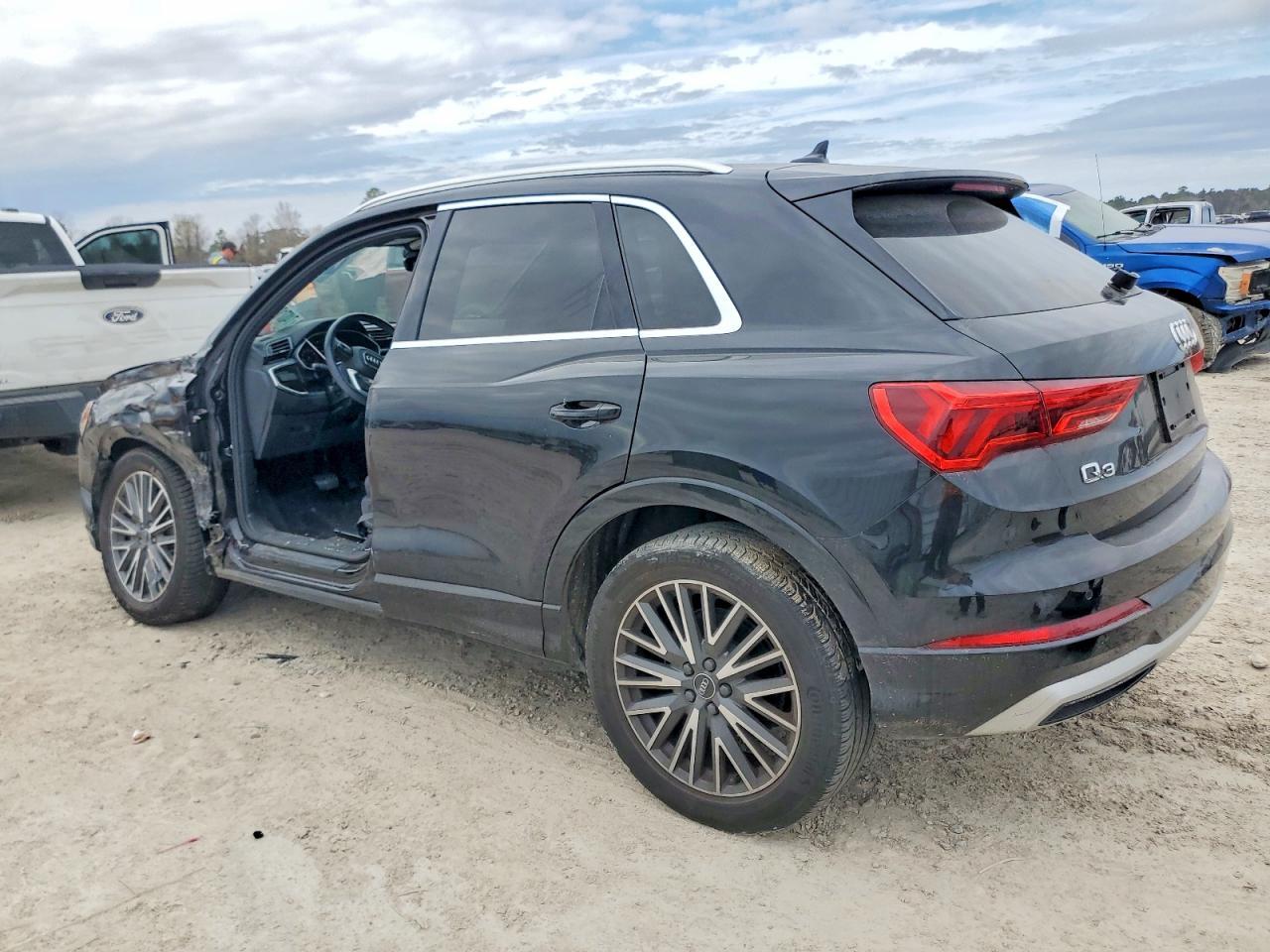 2021 Audi Q3 Premium 40 - Image 2