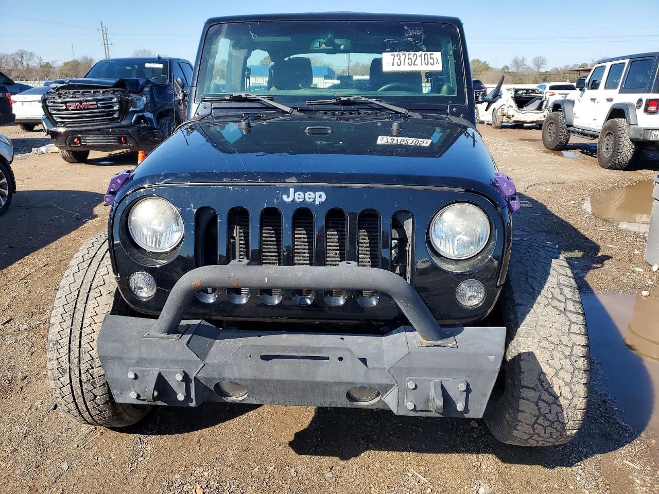 2014 Jeep Wrangler Unlimited Sahara - Image 5