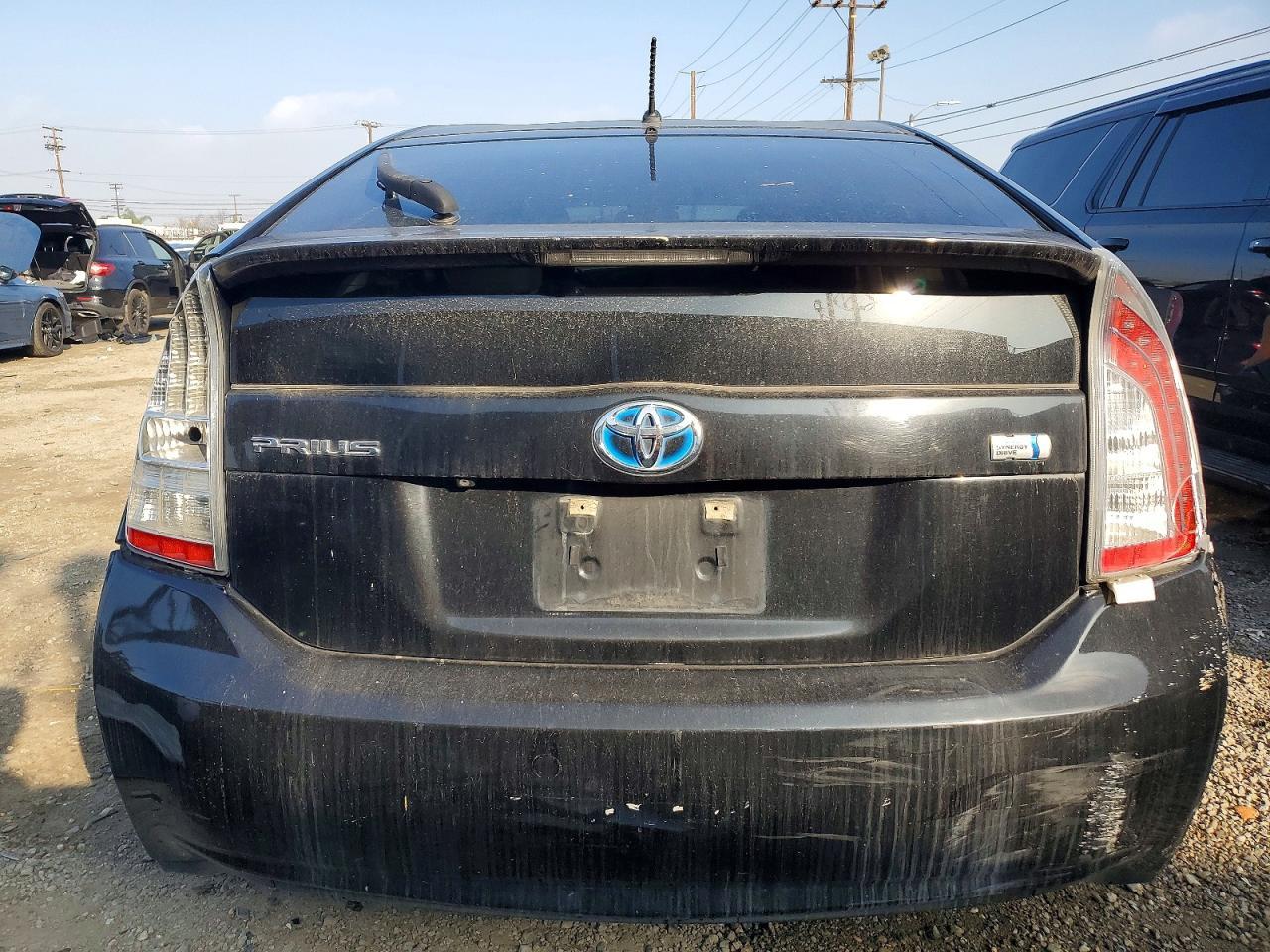 2015 Toyota Prius - Фото 6